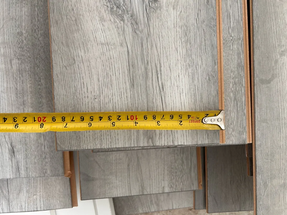 🔥 Grey Oak Laminate Flooring 60m² – €10/m²🔥 - Image 3
