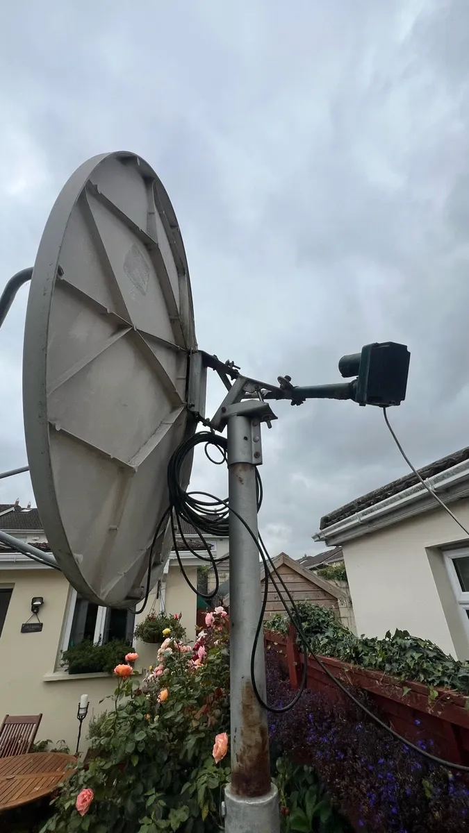 Satellite dish - Image 2