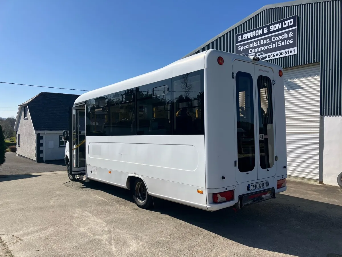2007 Mercedes sprinter 24 seater bus - Image 4