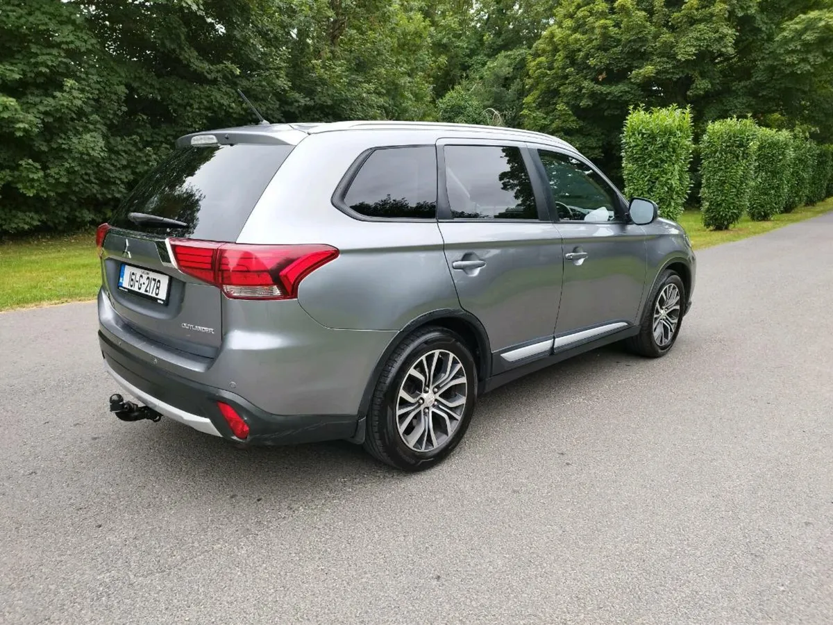 161 Mitsubishi Outlander 2.3 Diesel 7 seater - Image 2