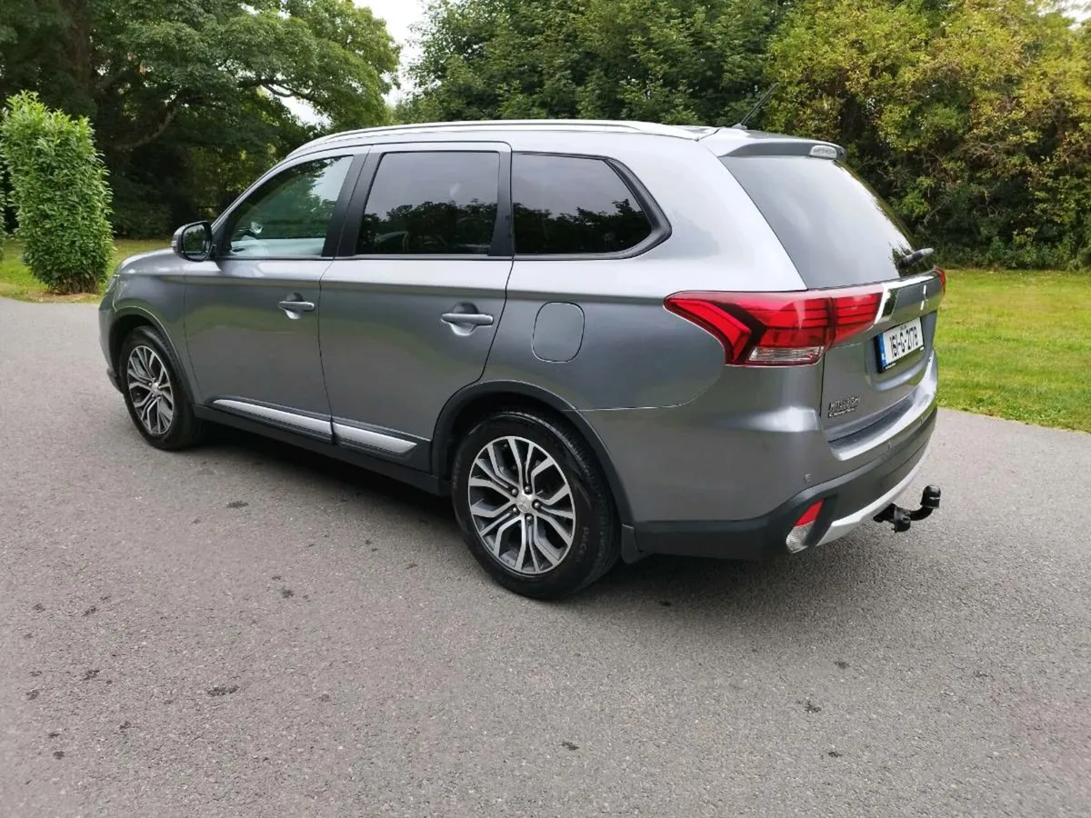 161 Mitsubishi Outlander 2.3 Diesel 7 seater - Image 4