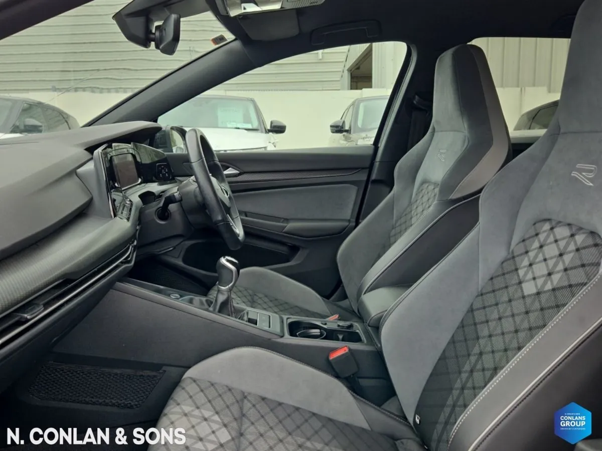 Volkswagen Golf R-line 1.5 TSI Manual - Image 3