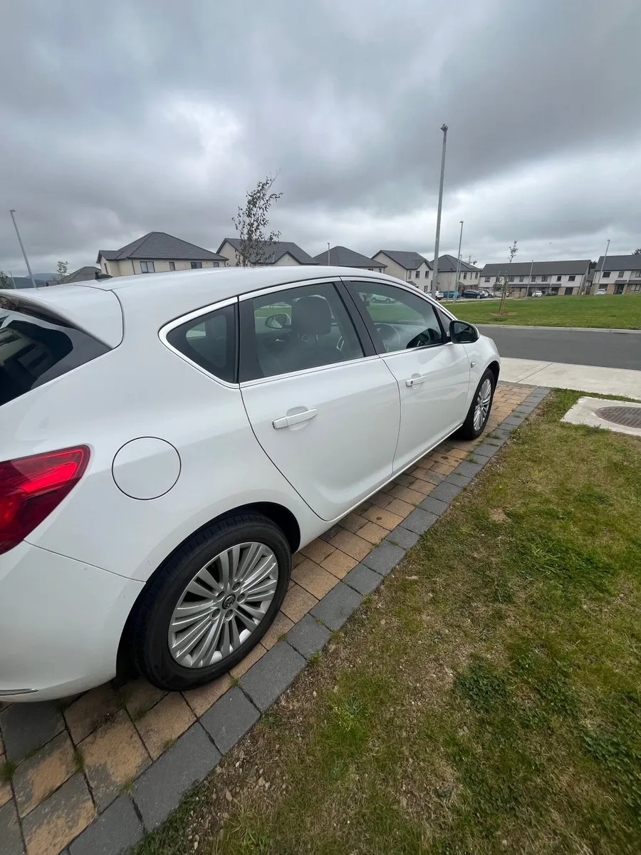 Vauxhall Astra 2015 - Image 4