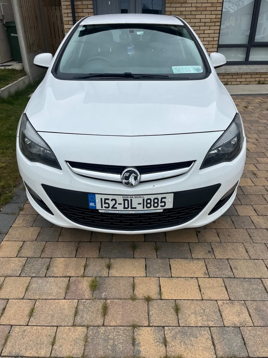 Vauxhall Astra 2015 - Image 1