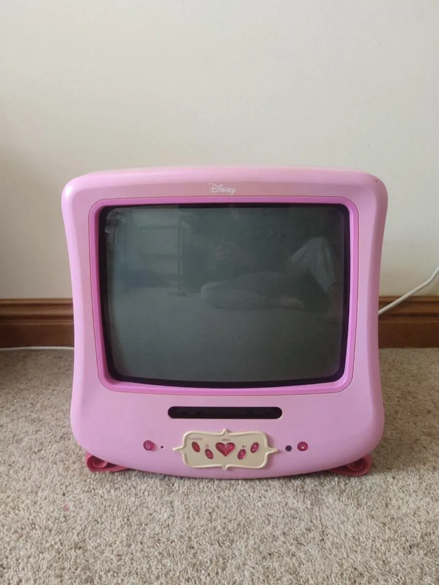 Cute Pink Disney Tv - Image 1