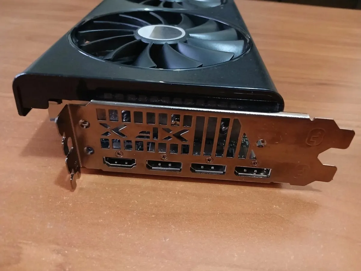 XFX AMD Radeon RX 7700 XT Gaming 12GB - Image 4