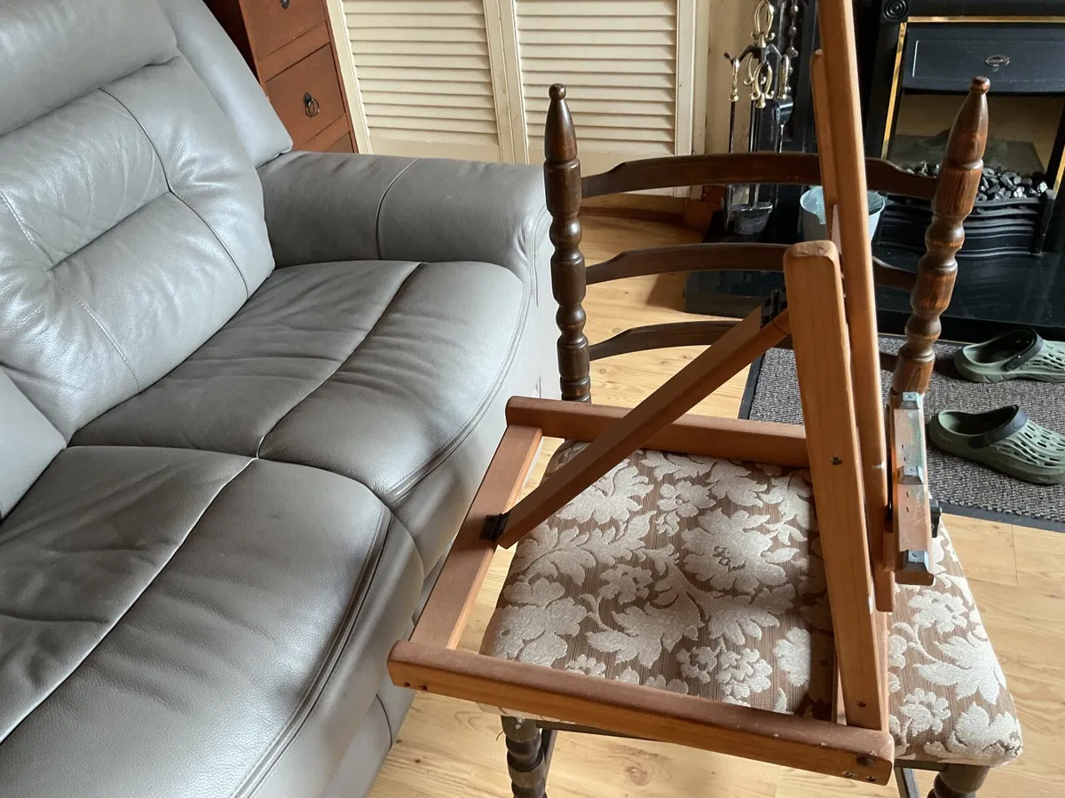 Small old tabletop easel - Image 2