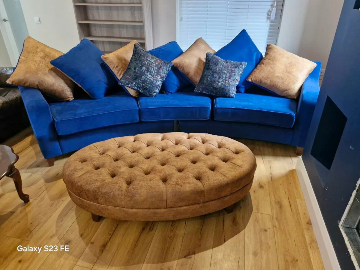 couch and leg rest - Image 2