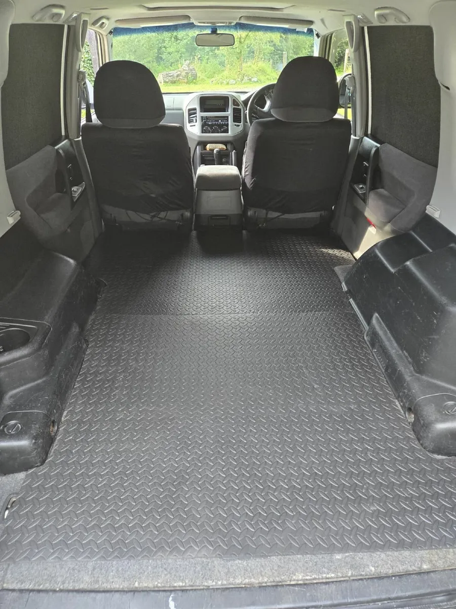 2003 Mitsubishi Pajero 3.2 Crew Cab Commercial - Image 3