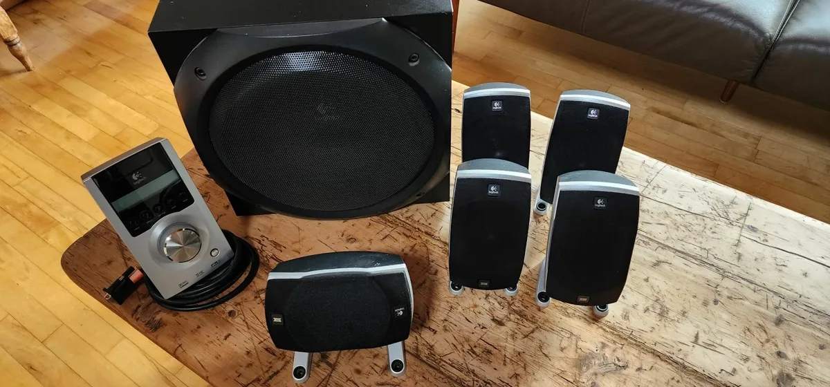 Speaker System - Logitech z-5500 digital - Image 1
