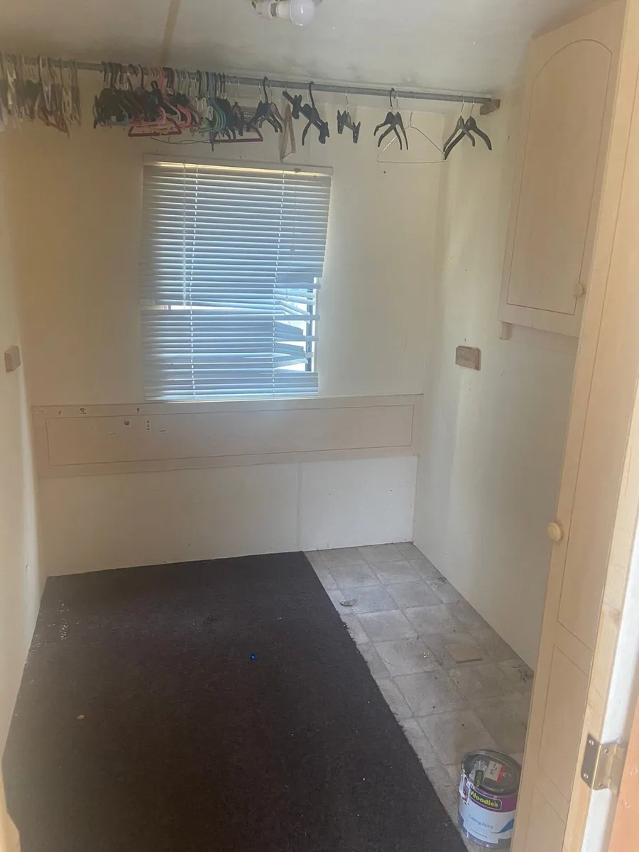 Mobile home - Image 1