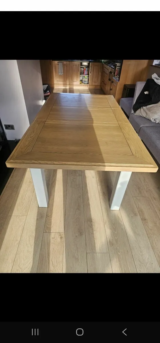 Extendable Dining table - Image 1