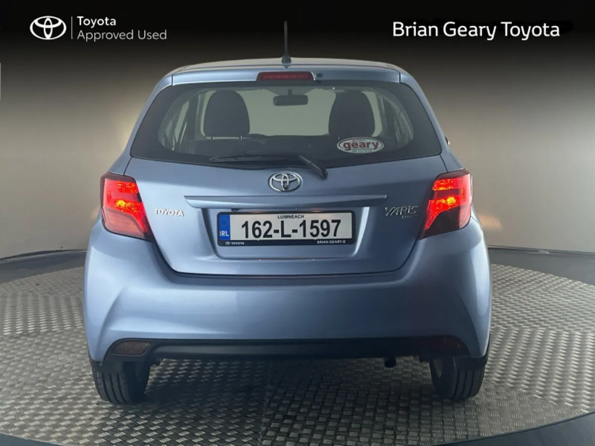 Toyota Yaris 3 Door 1.33 LUNA AUTO - Image 4