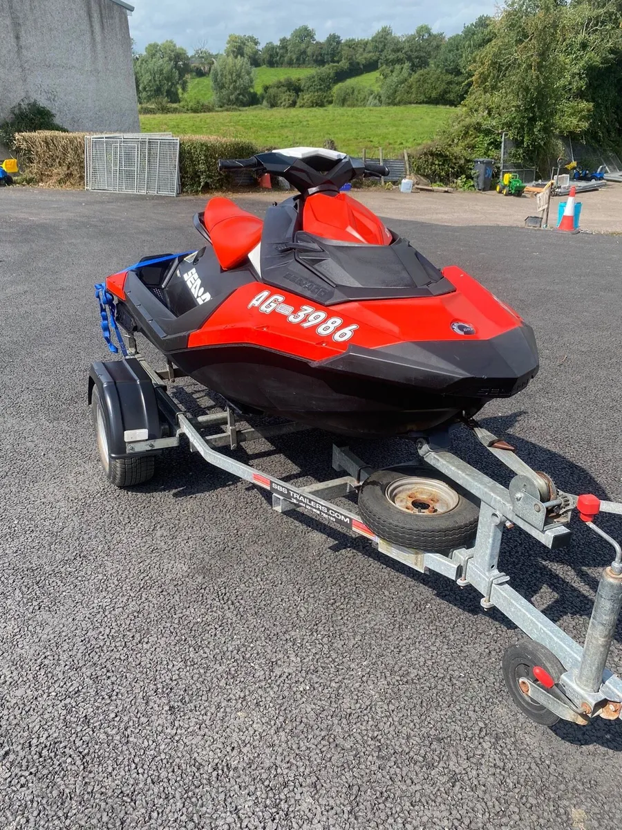 2017 Sea doo jet ski - Image 2