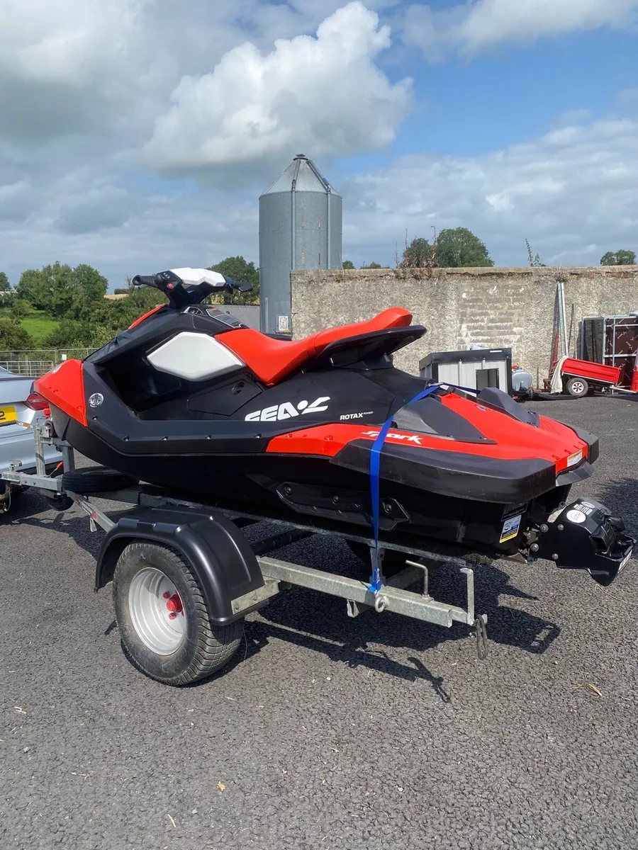 2017 Sea doo jet ski - Image 3