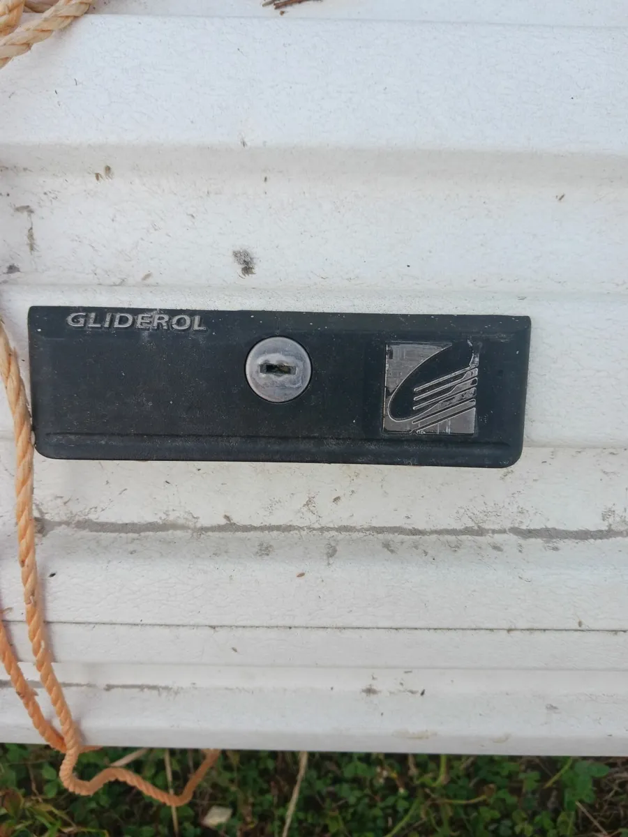 Manual Steel Roller Garage Door – 2400mm x 2100mm - Image 2