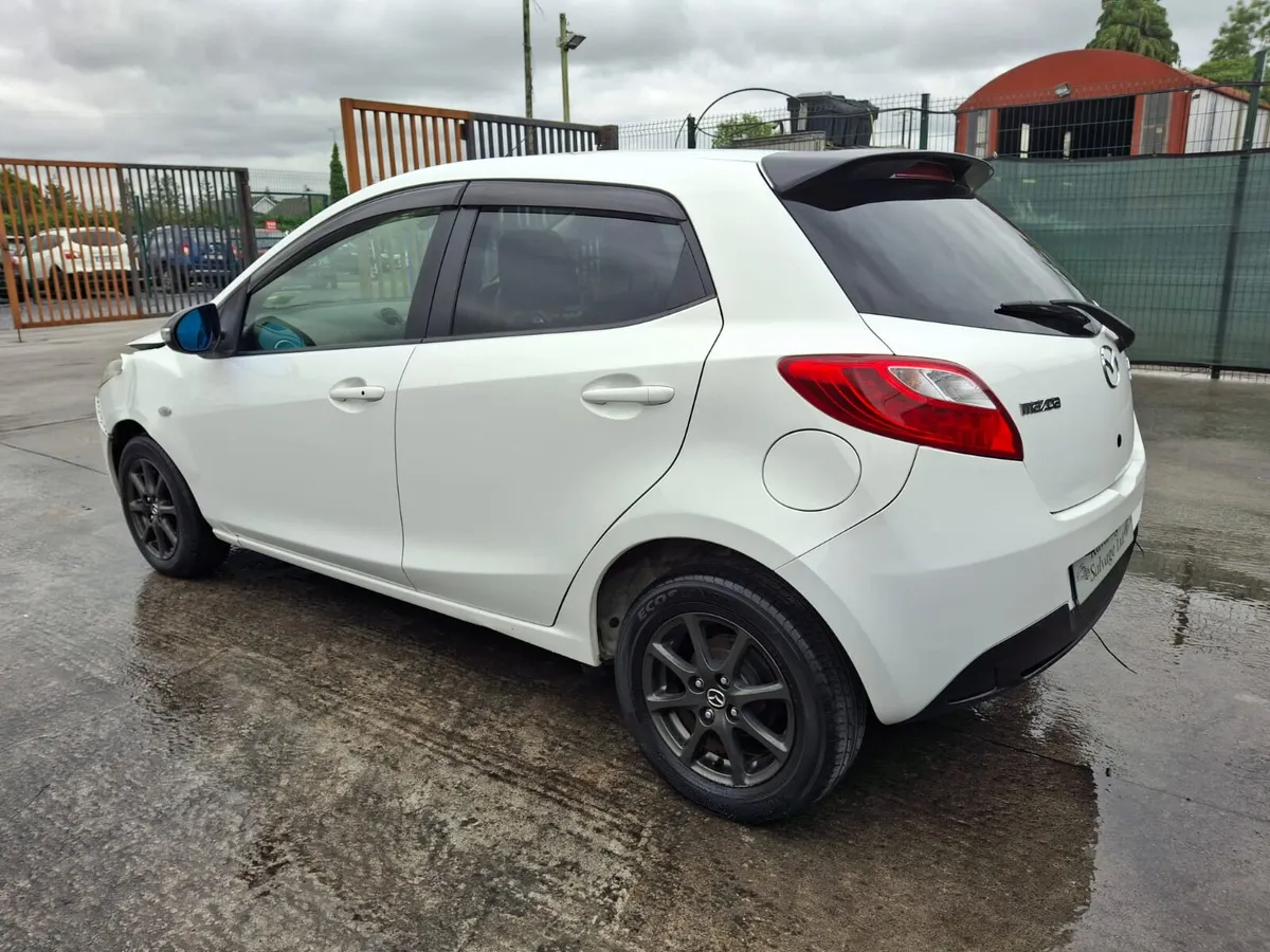 2014 Mazda Demio.   Automatic - Image 4