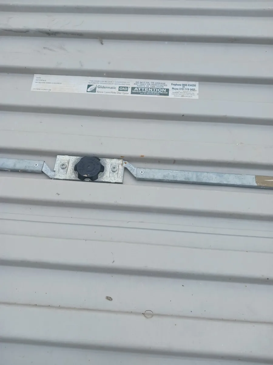 Manual Steel Roller Garage Door – 2400mm x 2100mm - Image 3