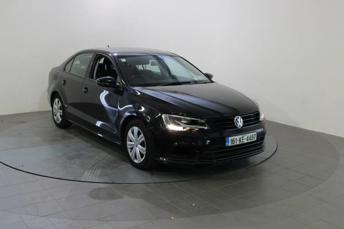 Volkswagen Jetta 2.0 TDI 110HP Trendline - Image 1