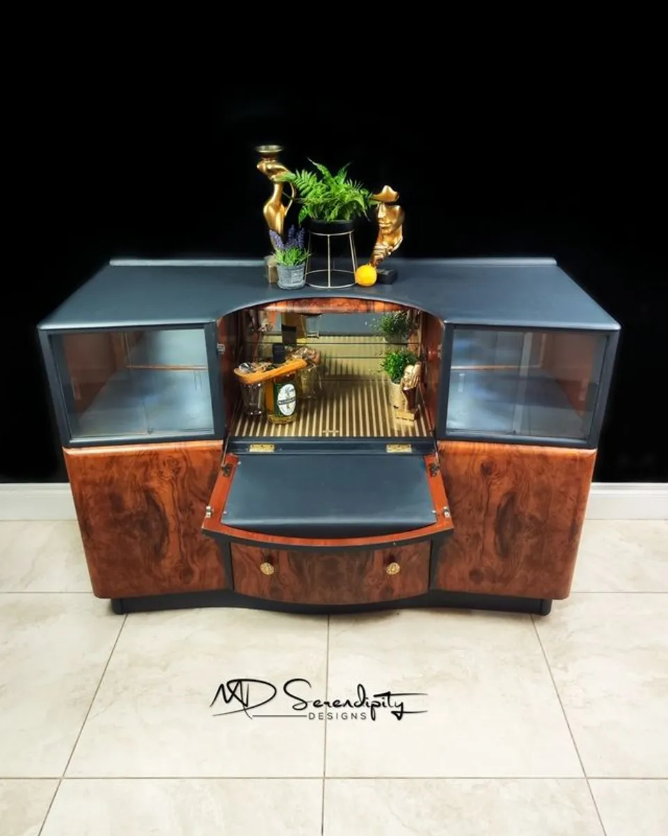 Mid Century Cocktail/Drinks Cabinet - Image 2