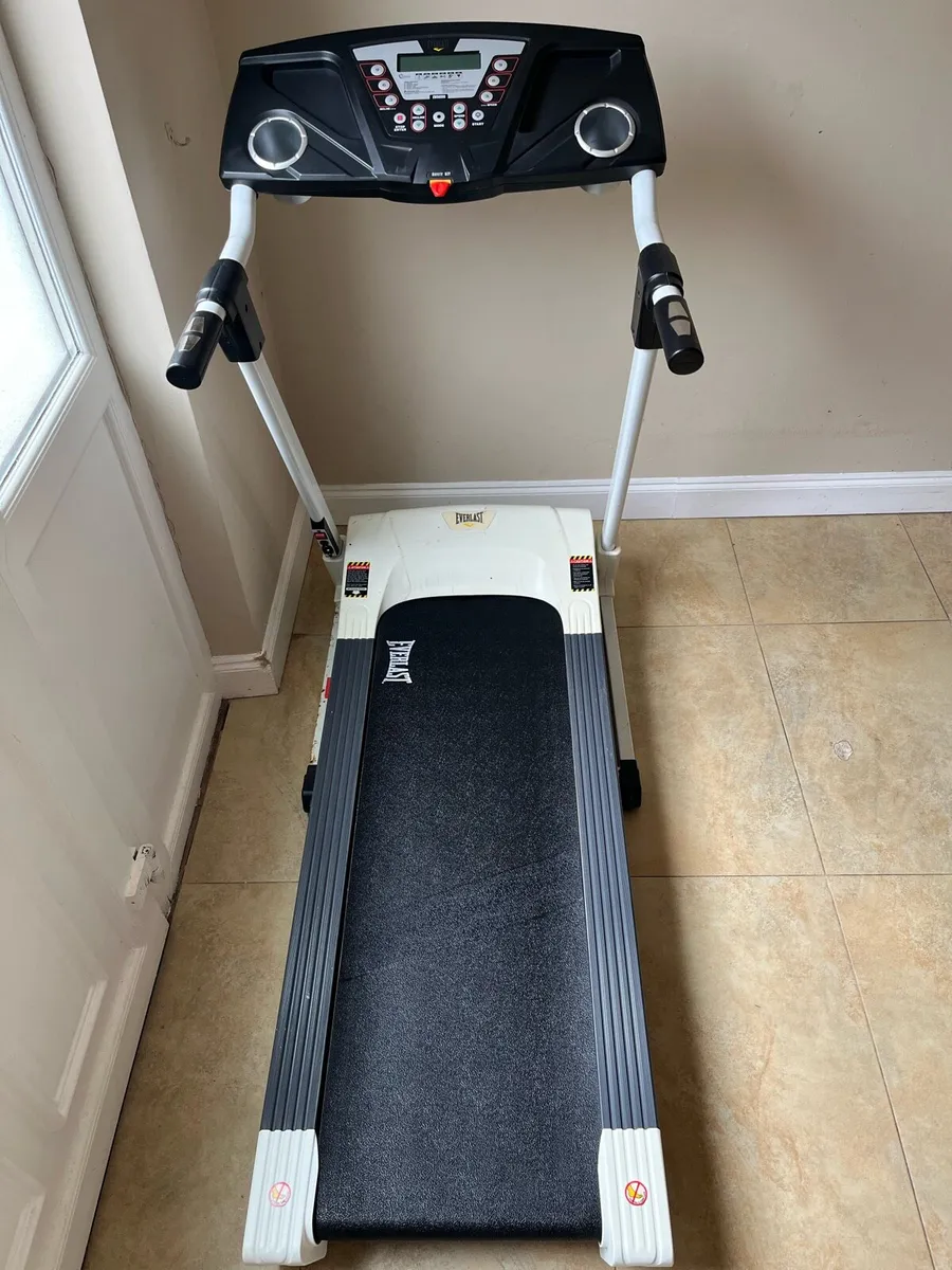 Treadmill 1-14km / 1/12% electric incline. - Image 4