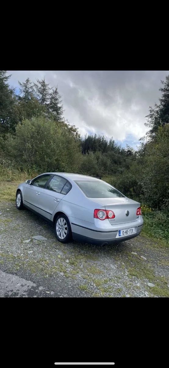 2010 Volkswagen Passat BlueMotion - Image 3