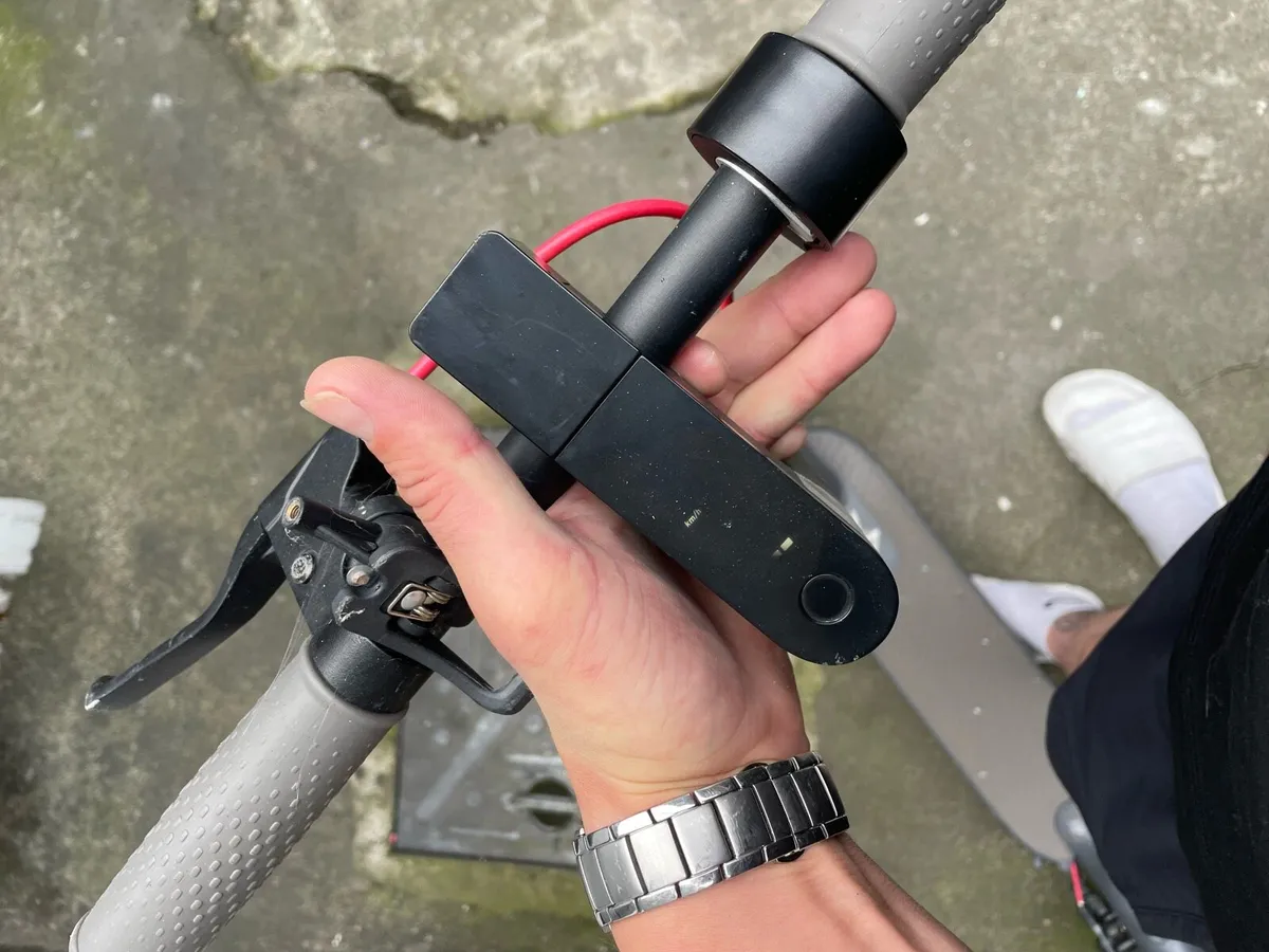 Electric scooter - Image 4