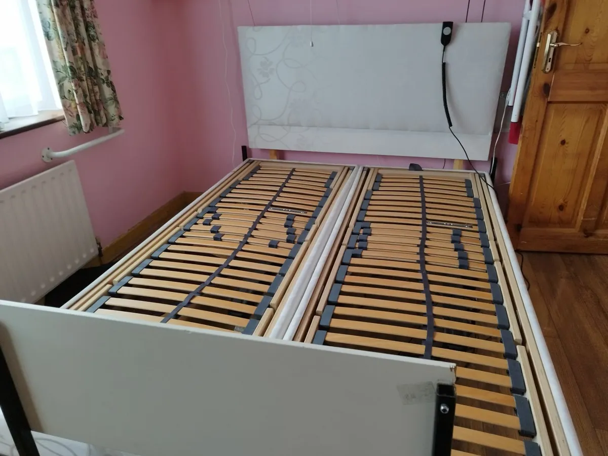 4'6" Electrical Hospital bed (two 2'3" modified) - Image 4