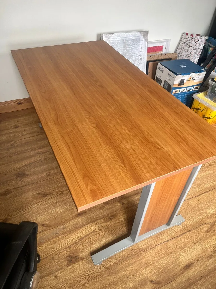 Office desk - Image 2