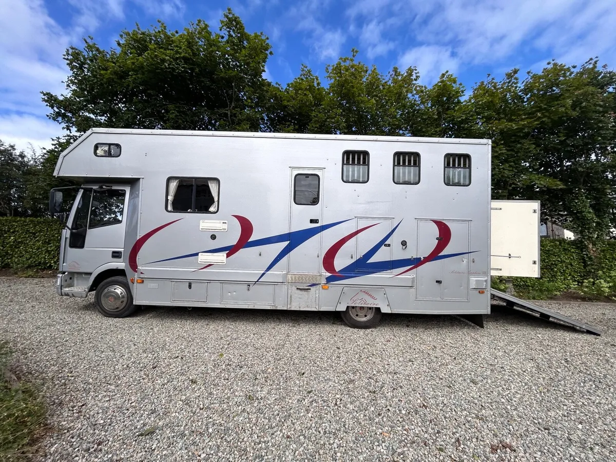 Horse Lorry - Image 1