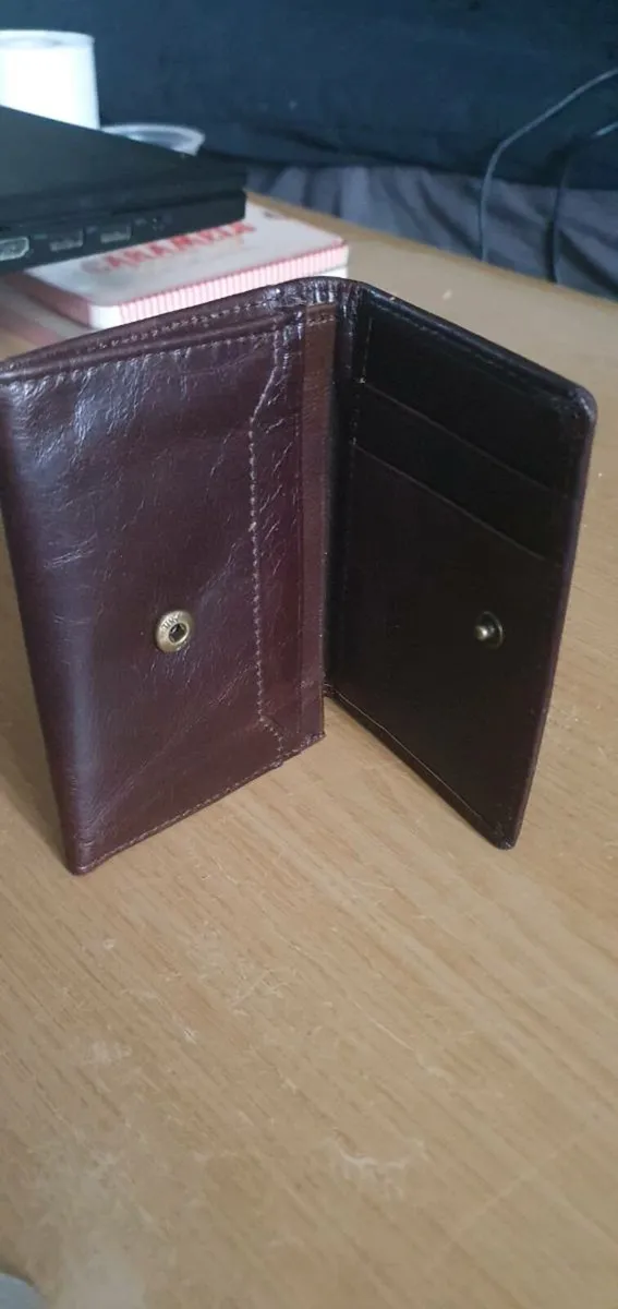 Slim Soft Leather Wallets - Image 1