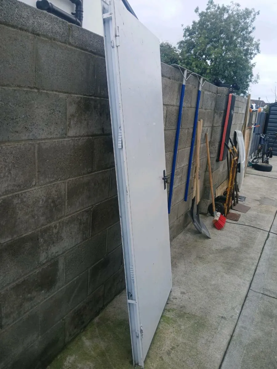 stell door - Image 1