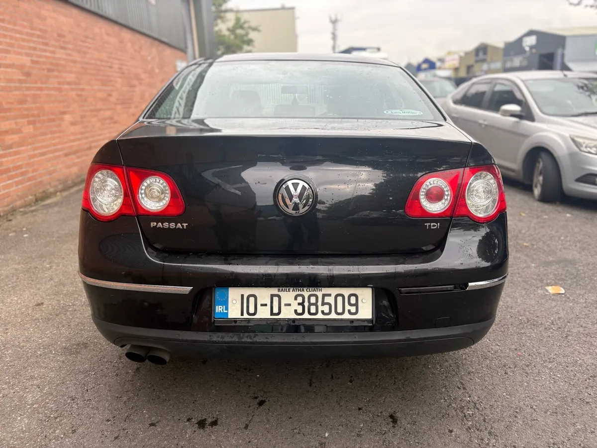 2010 Volkswagen Passat 2.0TDI - Image 3