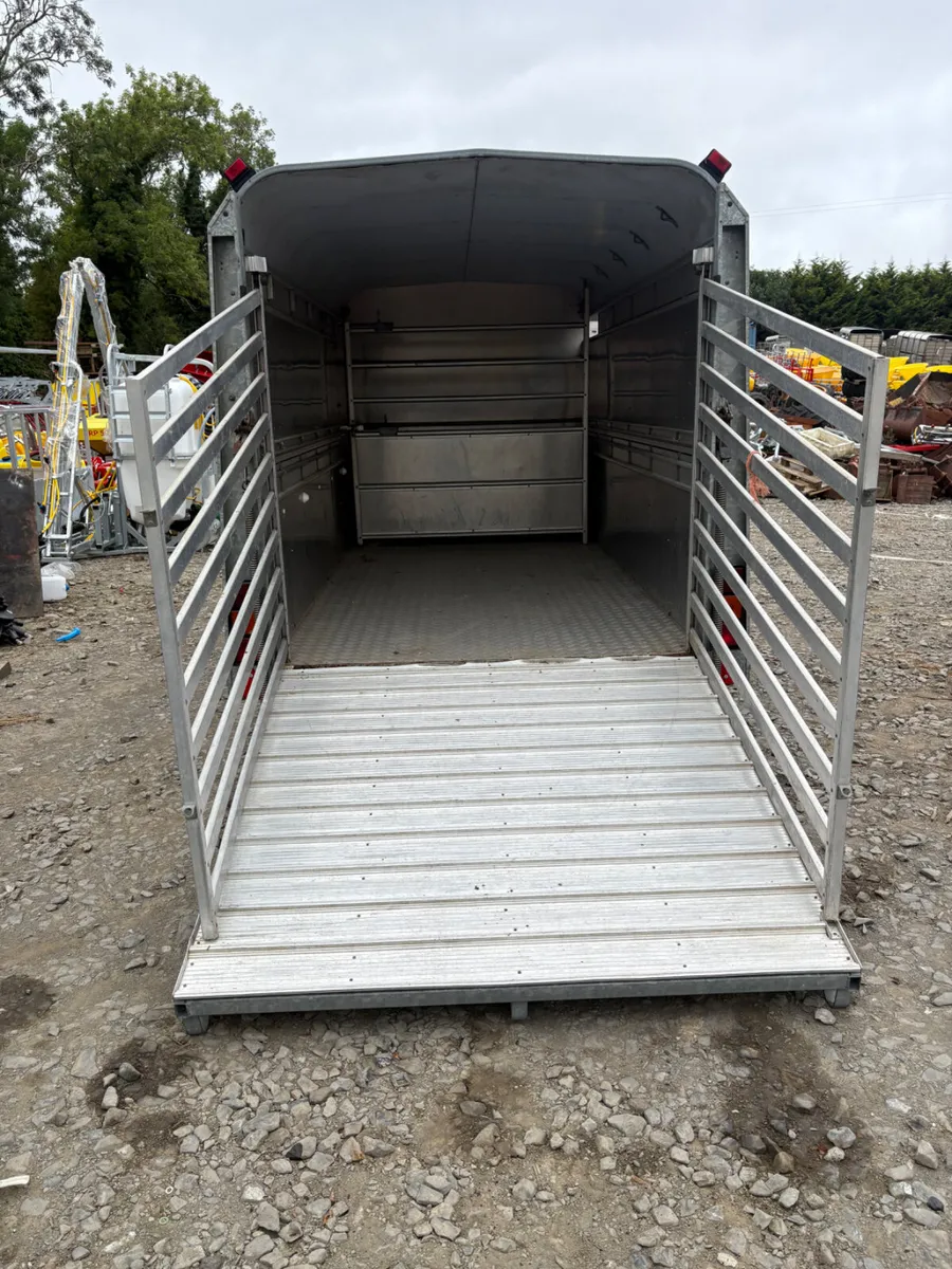 Ifor Williams 12ft cattle trailer - Image 3