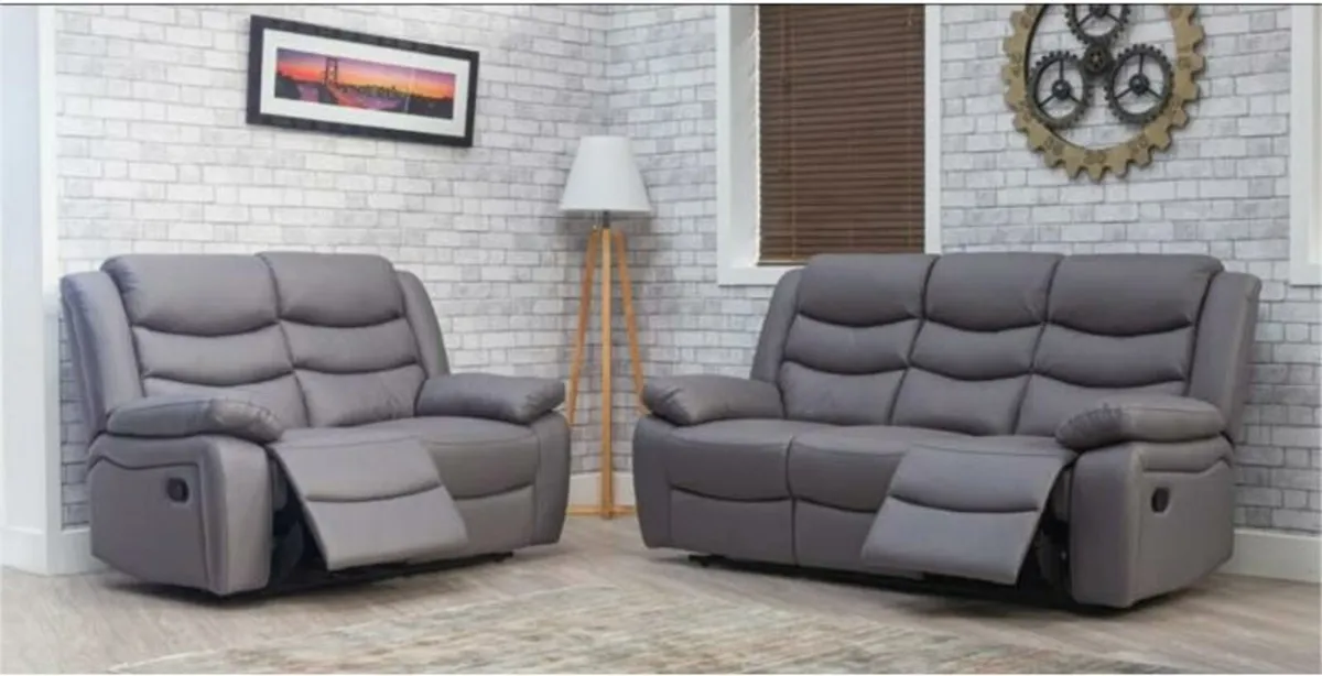 Phoenix recliners - Image 1
