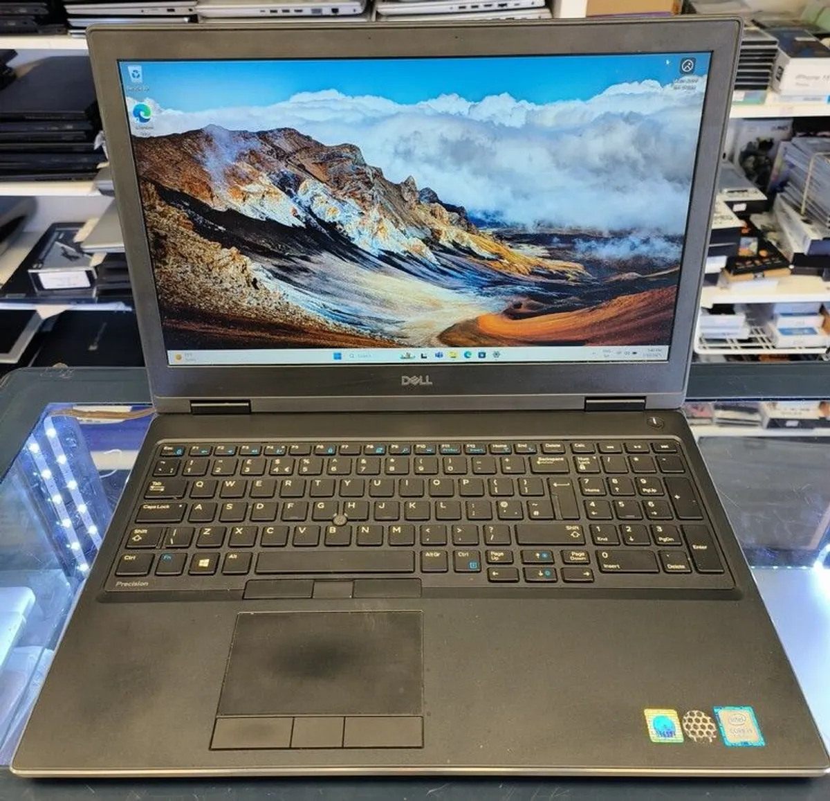 Dell Precision 7530 15.6" Intel Core i9-8950HK 2.90GHz 24GB RAM 512GB SSD Windows 11 Pro - Image 3