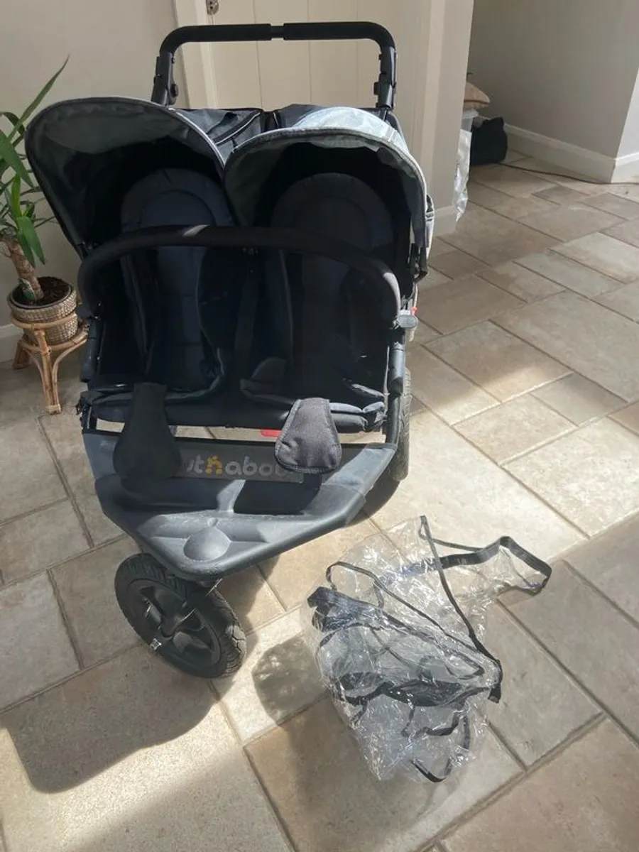 Out and about double buggy - Image 1