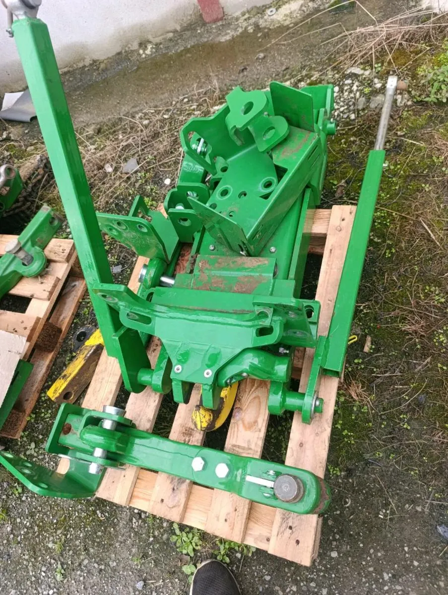 John Deere pick up hitches - Image 1