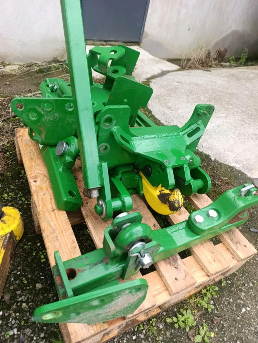 John Deere pick up hitches - Image 2