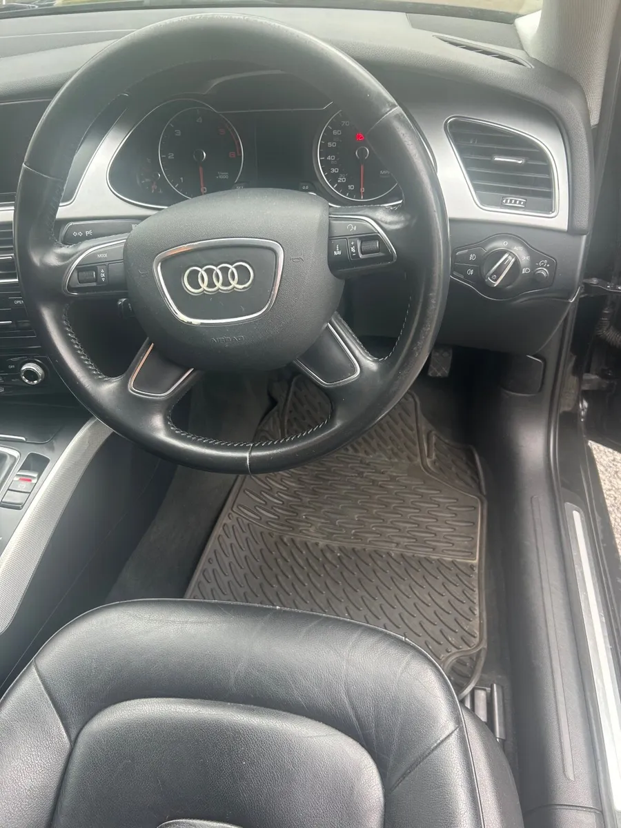 Audi A4 2015 - Image 2
