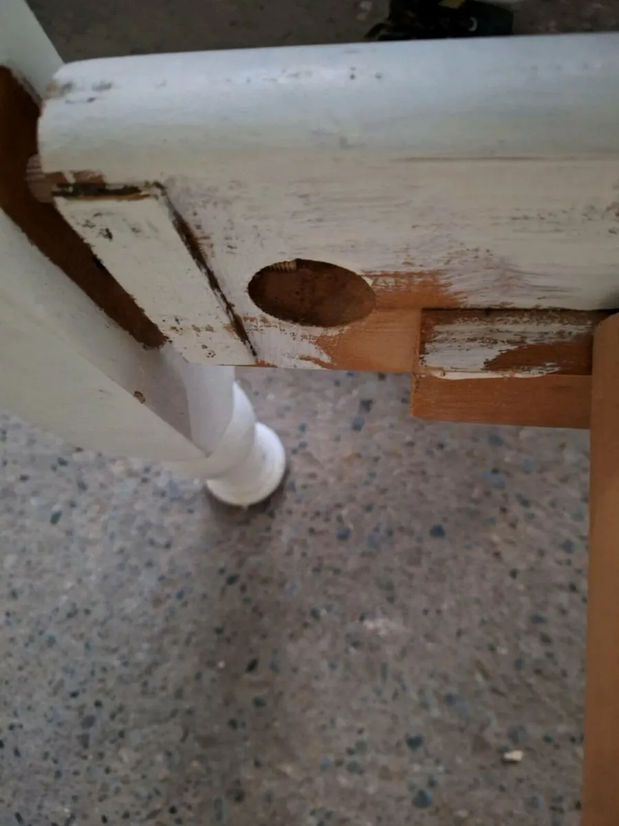 Single pine bed frame painted white (DELIVERY) - Image 3