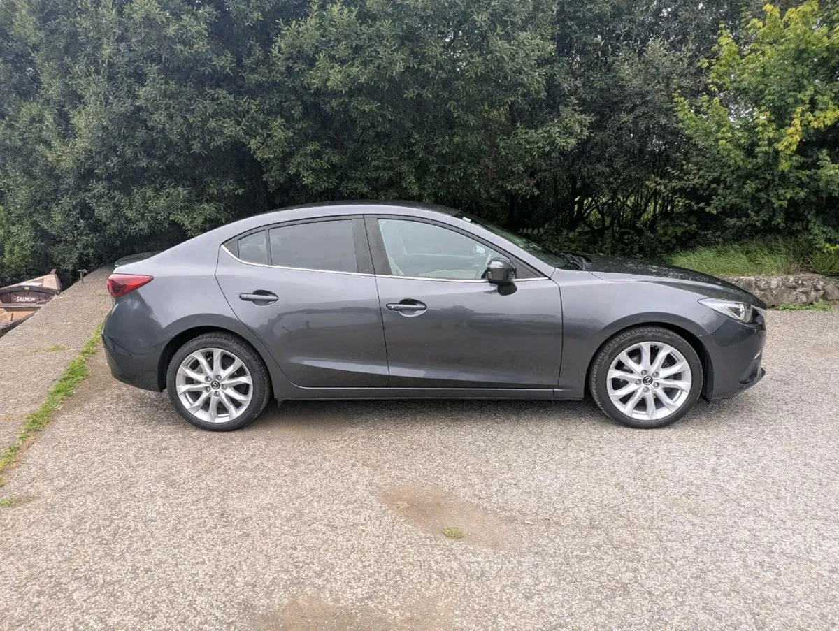 2014 Mazda 3 Platinum 2.2 Diesel SkyActiv Saloon - Image 3