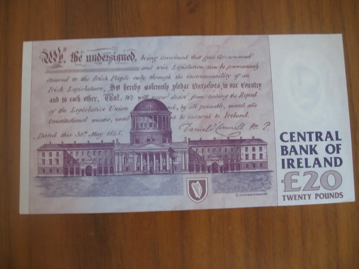 20 Pound C Series Notes - 50 Euros Each - Image 1