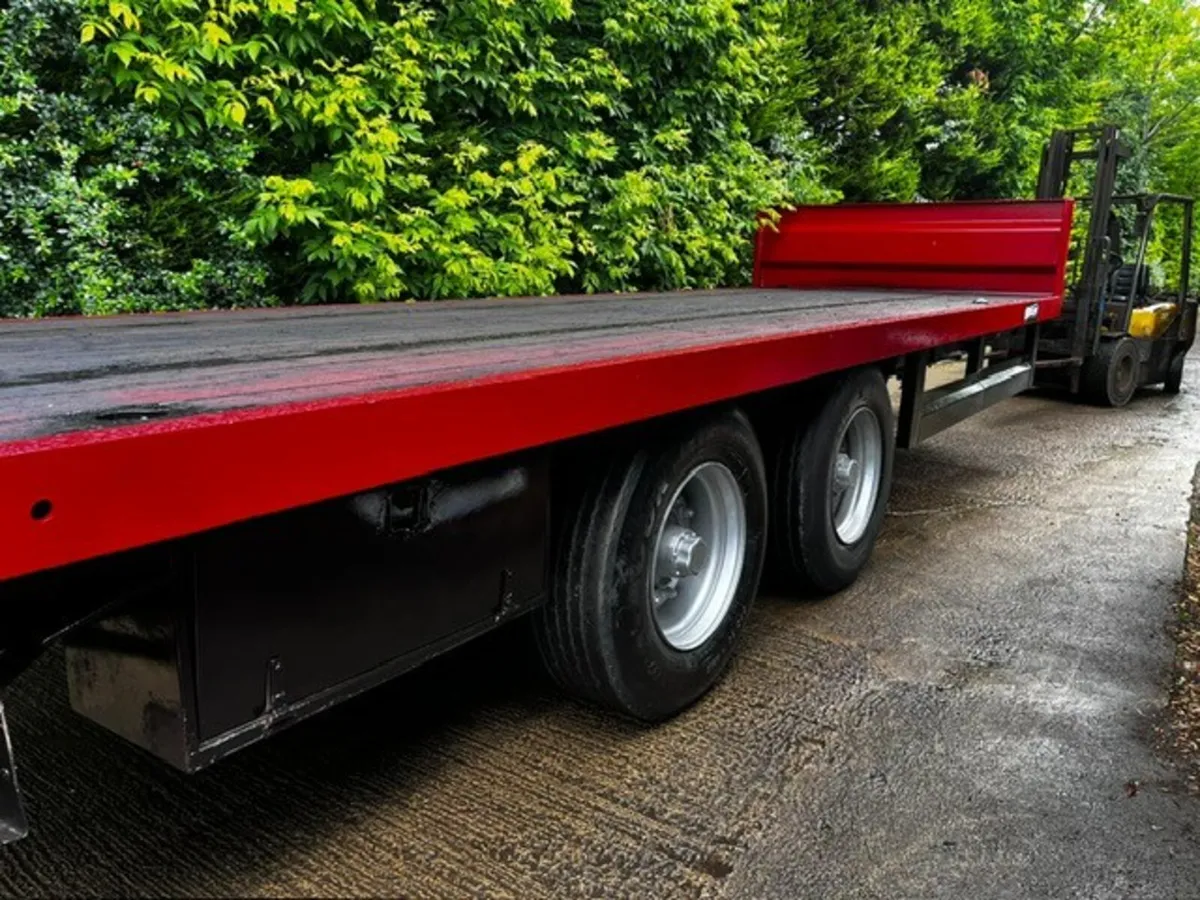 BISON 26' BALE TRAILER - Image 2