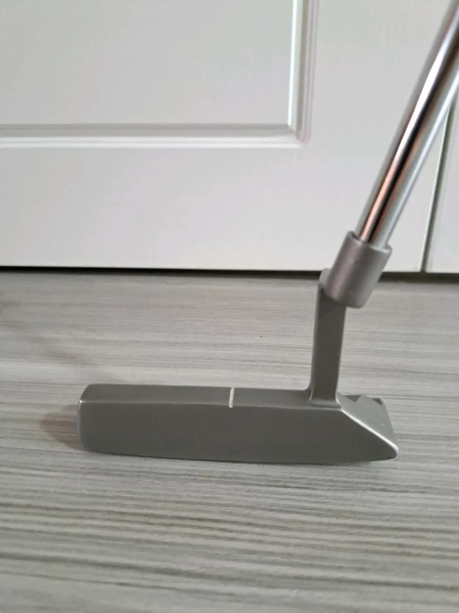 Clevland Blade Putter - Image 3