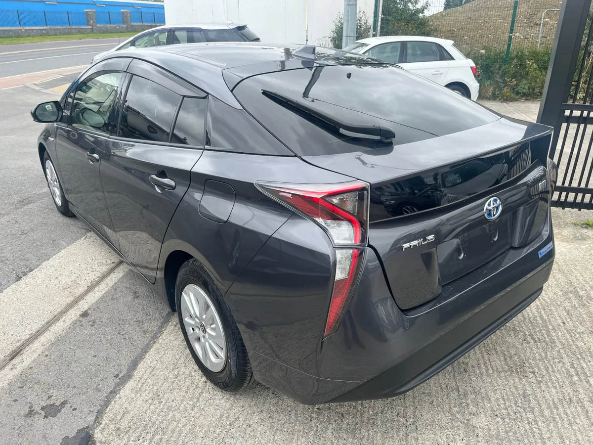 TOYOTA PRIUS 2018, 1.8 HYBRID AUTO LOW KMS - Image 4