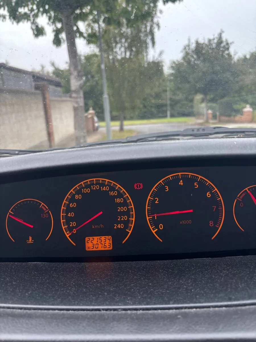 Nissan primera - Image 4