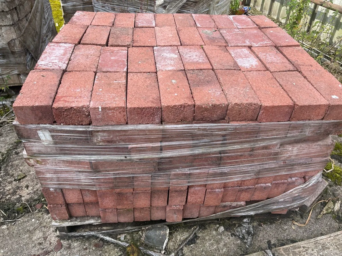 Solid red brick - Image 2