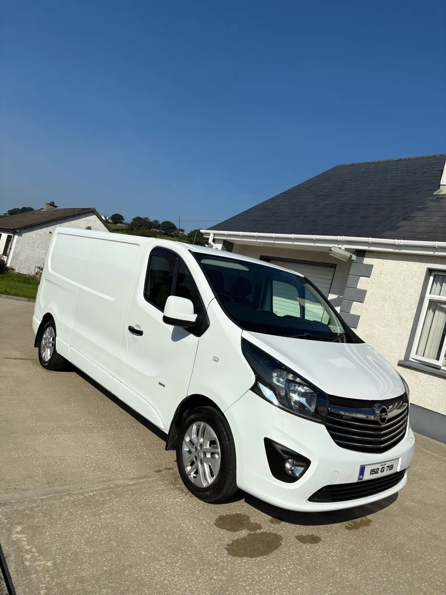 2015 Opel Vivaro Sportive - Image 1