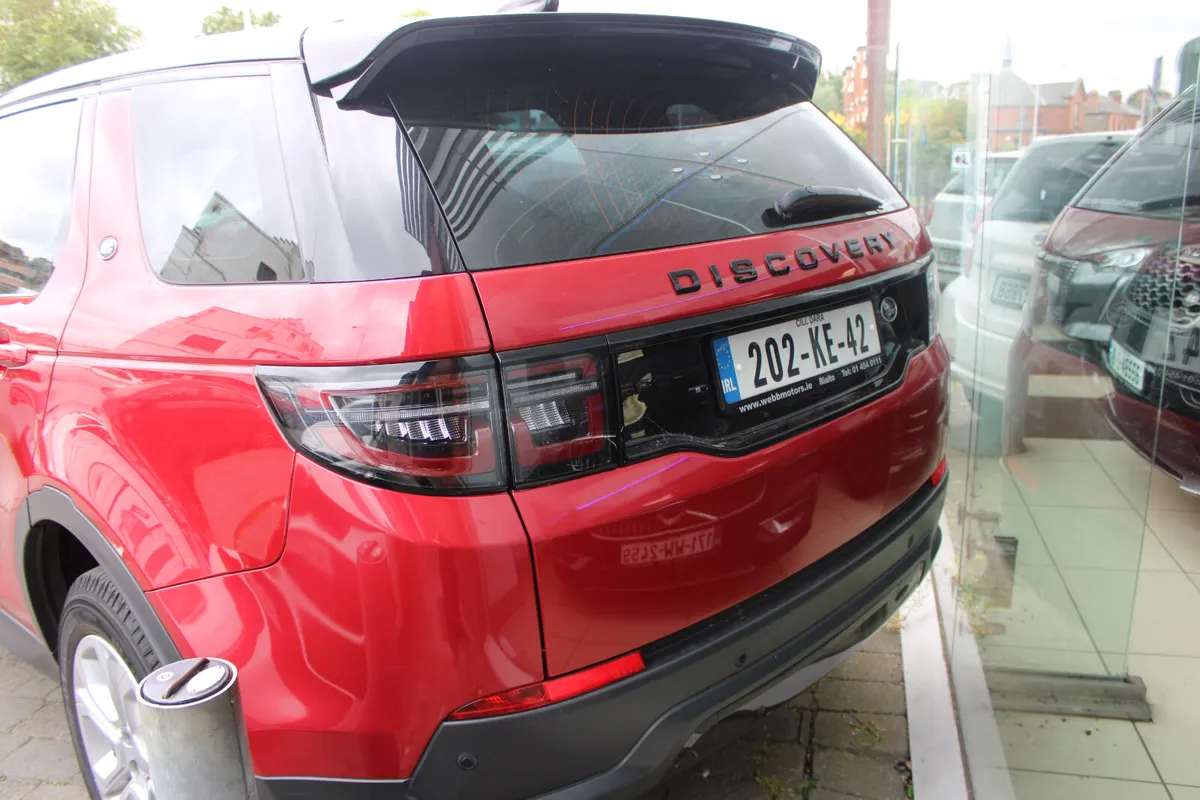 Land Rover Discovery Sport 2.0 S AUTO AWD 2020 - Image 4